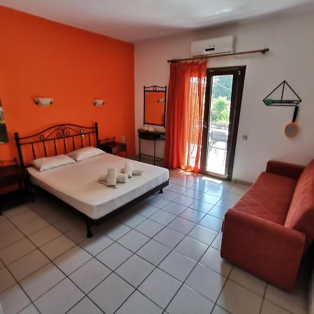 Marinos Aparts Aparthotel Szívota Kültér fotó