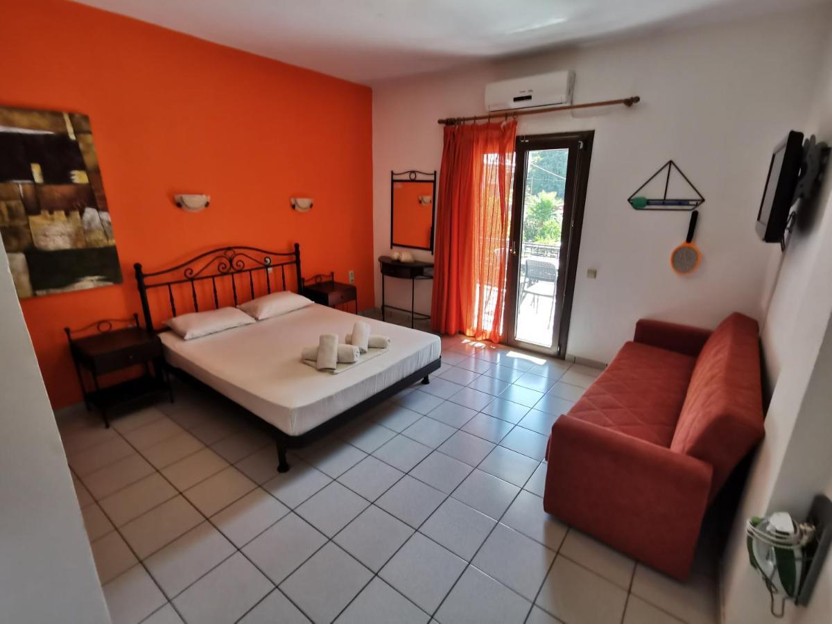 Marinos Aparts Aparthotel Szívota Kültér fotó