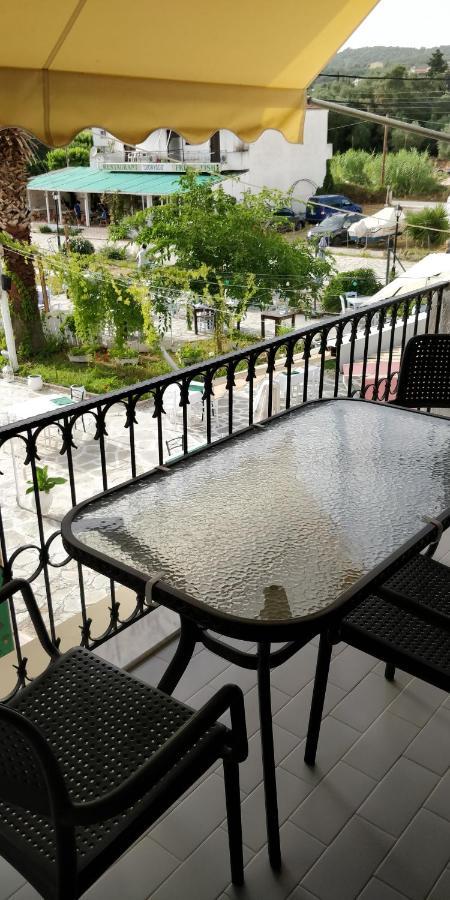 Marinos Aparts Aparthotel Szívota Kültér fotó
