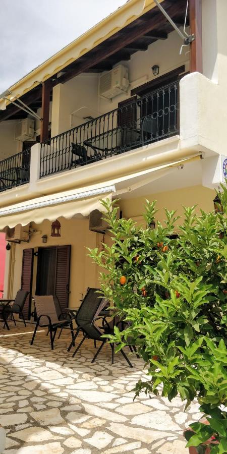 Marinos Aparts Aparthotel Szívota Kültér fotó